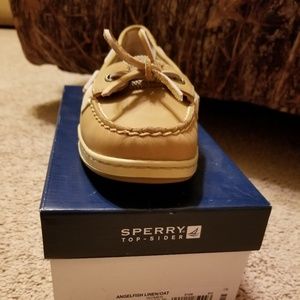 8w BNWB and Tags Sperrys Angelfish